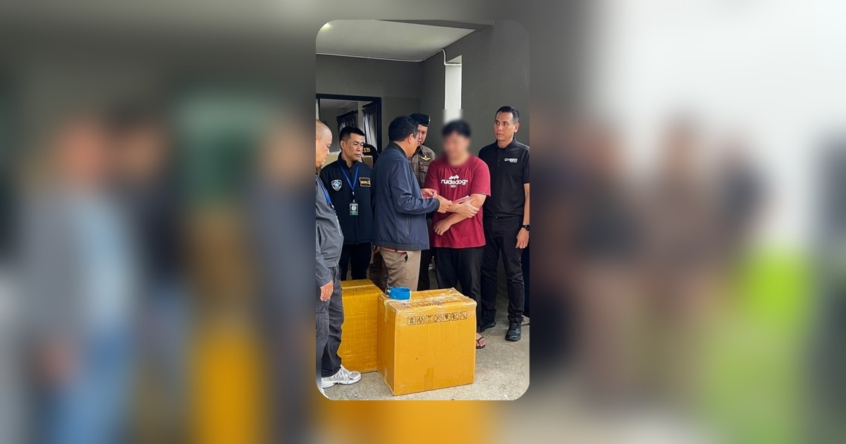 ตำรวจไซเบอร์ทลายแหล่งขายบุหรี่ไฟฟ้ารายใหญ่กาญจนบุรี ยึดของกลางกว่า 3 ล้านบาท